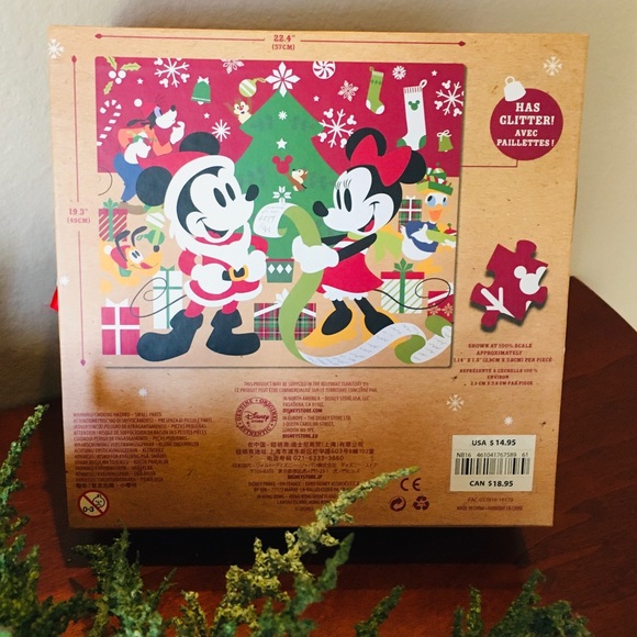 ✨ Disney Store Christmas Mickey & Minnie 500 Piece Puzzle ✨ - Picture 2 of 8